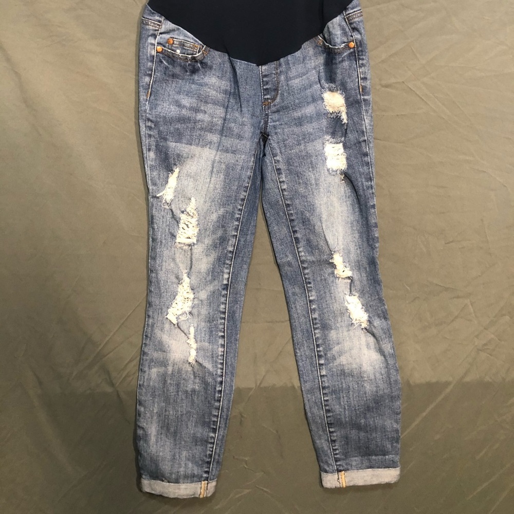 Distressed Capri Maternity jeans